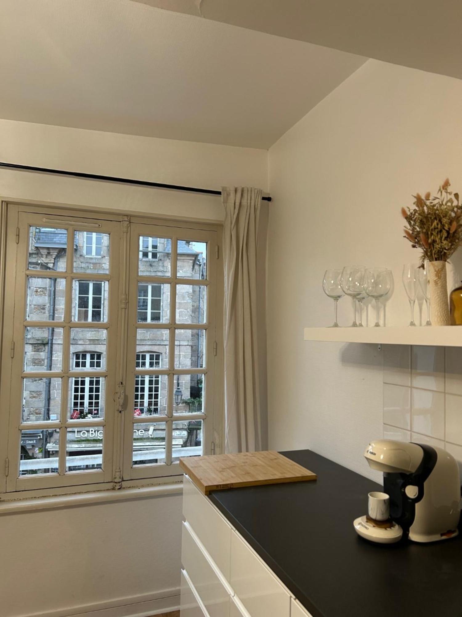 Spacieux Appartement Au Coeur Du Centre Historique De Dinan Exterior foto